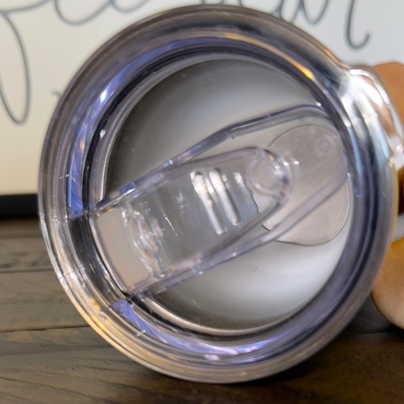 DOLLAR GENERAL STORE DG DOLGENCORP INC Yellow Tumbler Cup Lid GRAY LUNCH BOX - Picture 4 of 12